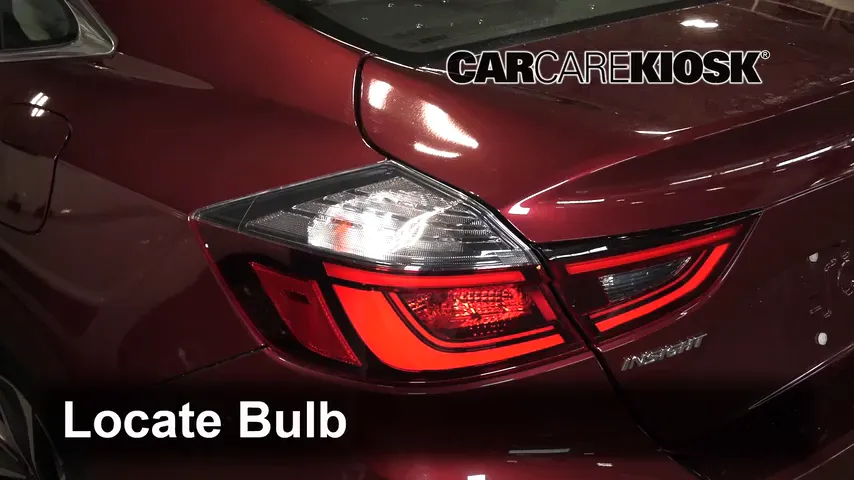 2019 Honda Insight Touring 1.5L 4 Cyl. Lights